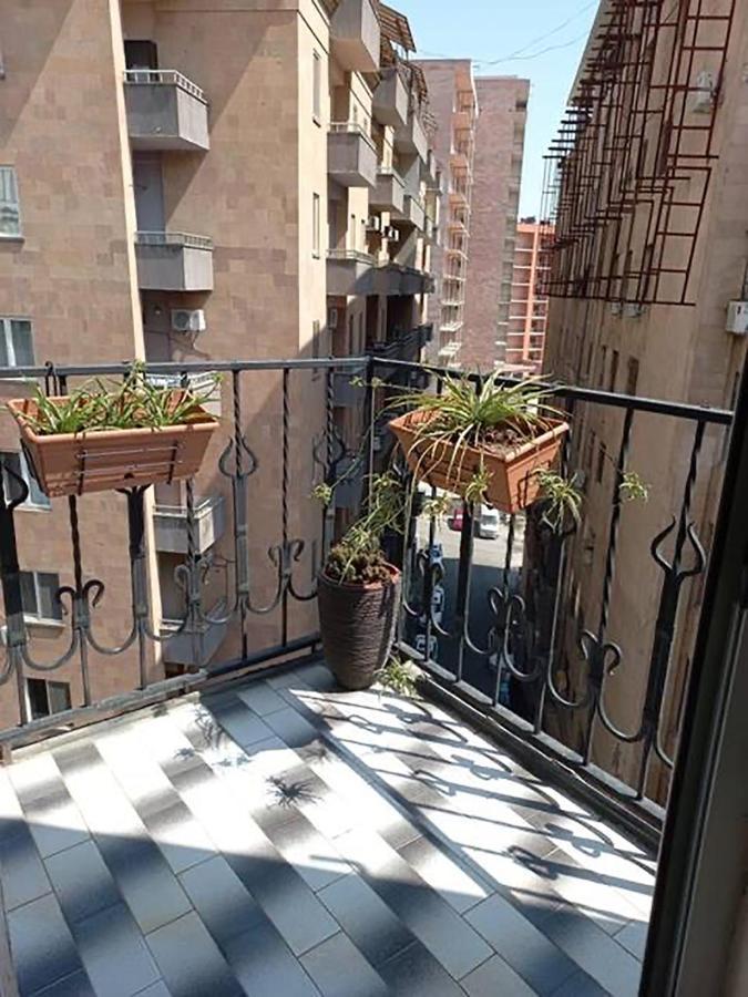 Loft Home In City Center Erivan Exterior foto